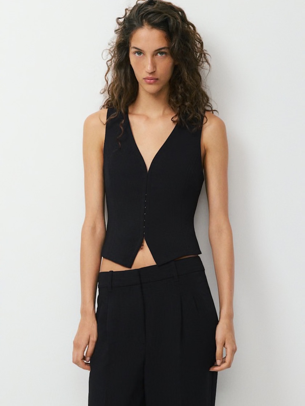 Aritzia Attire Vest